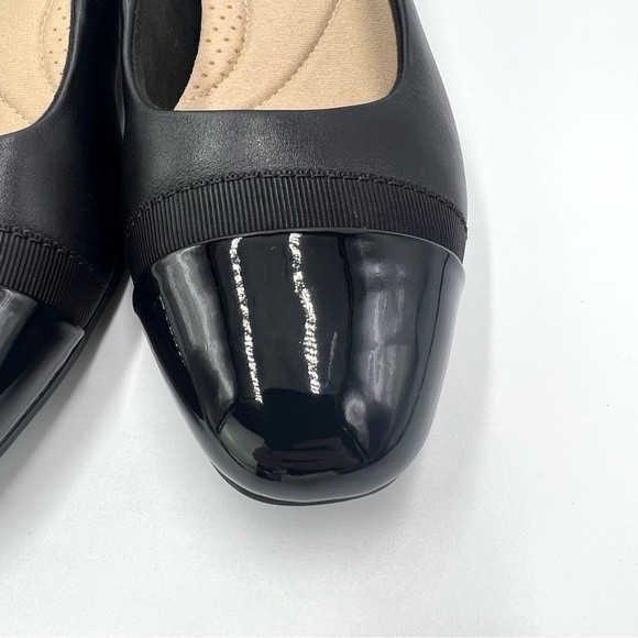 Clarks Size 7.5 Juliet Monte‎ Black Leather Patent Cap Toe Low Heels Pumps Shoes - Picture 5 of 14
